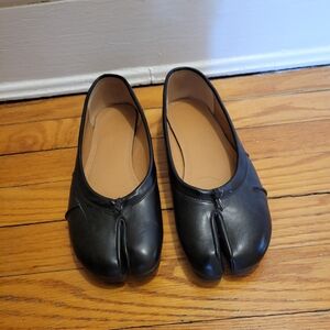 Black Genuine Leather Women's Tabi Style Flats 7.5-8 US W